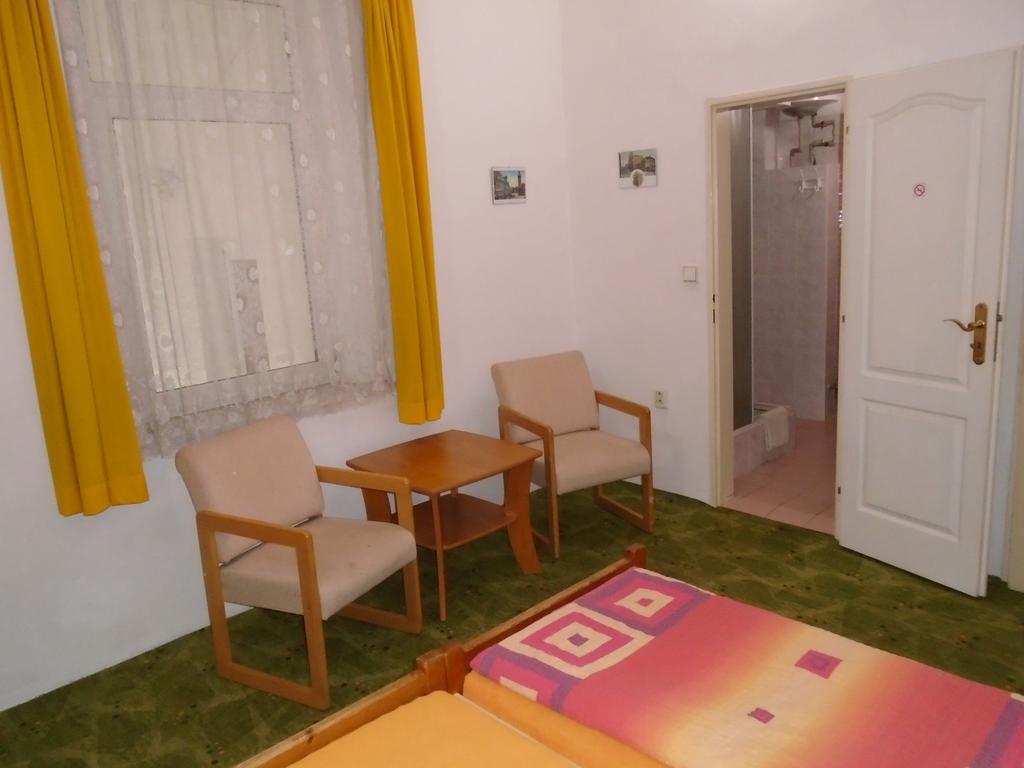 Pension Dobroucky Prague Chambre photo